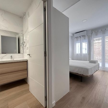 Artes Y Oficios Apartaments Ab Valencia Luaran gambar