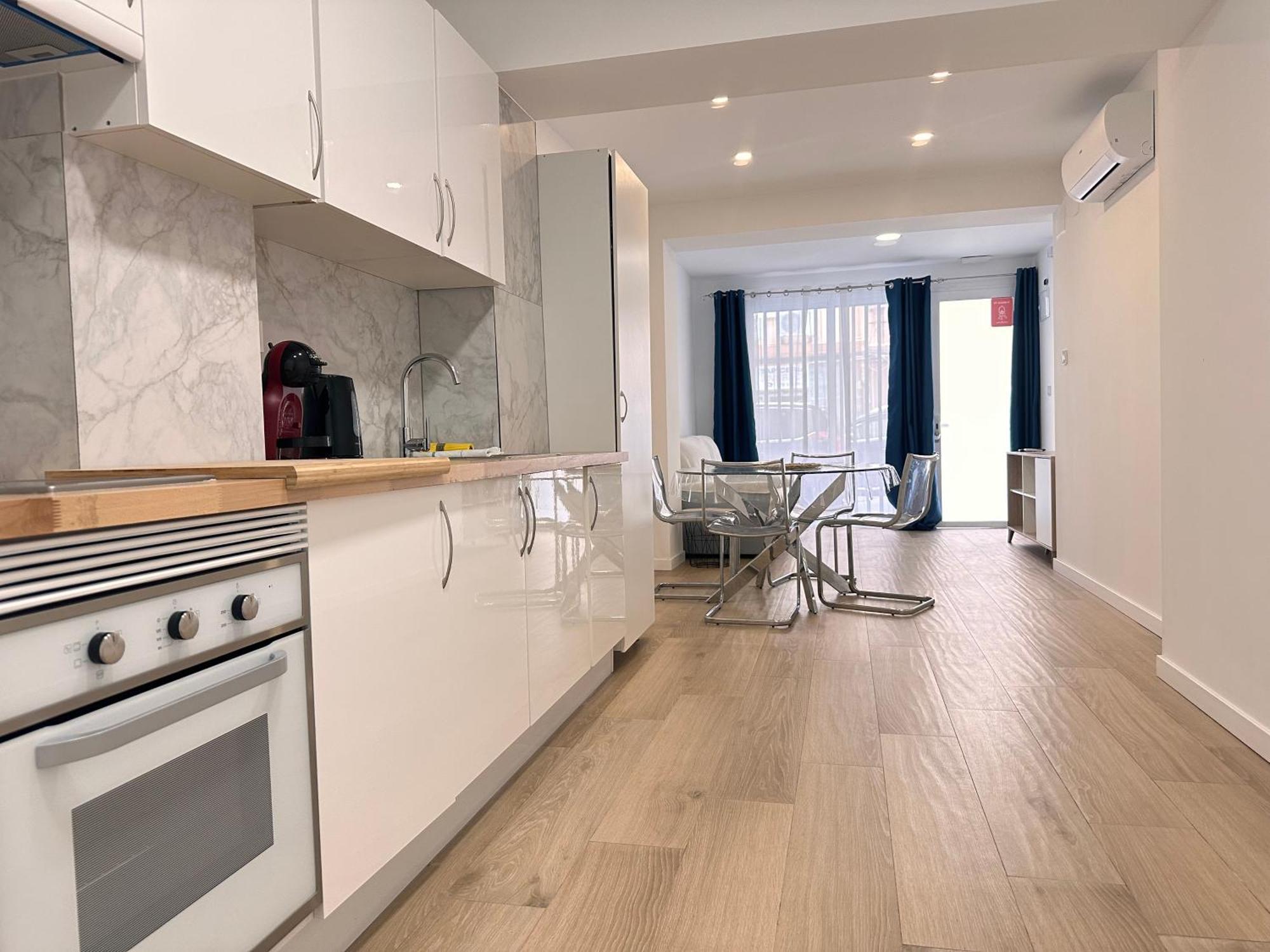 Artes Y Oficios Apartaments Ab Valencia Luaran gambar